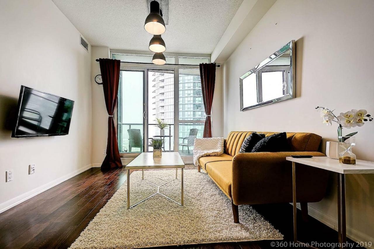 30 Off Lake View Property Heart Of Downtown โตรอนโต ภายนอก รูปภาพ